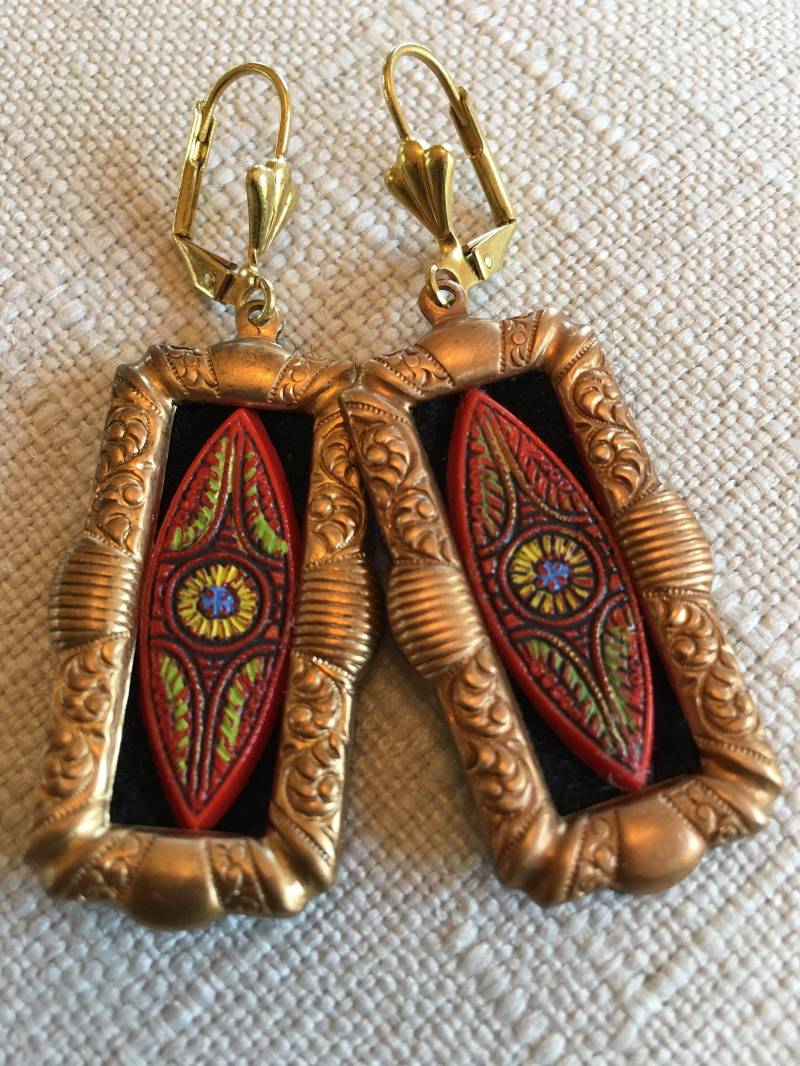 Vintage Glas Mosaik Cabochon Und Metall Anhänger Ohrringe von SaraswatiBijoux