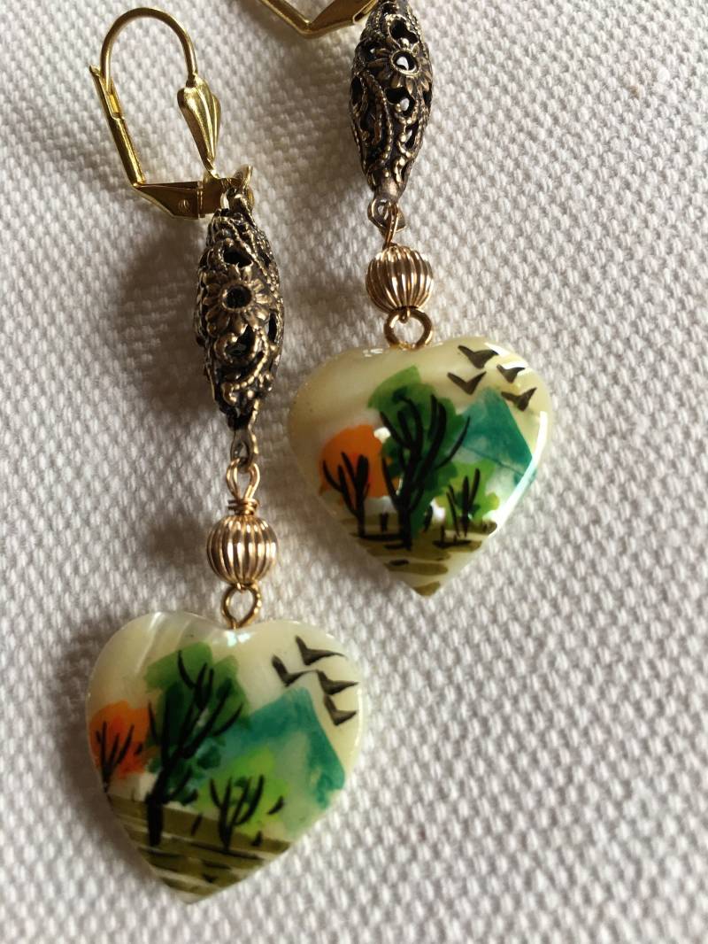 Vintage Perlmutt Herz Ohrringe von SaraswatiBijoux