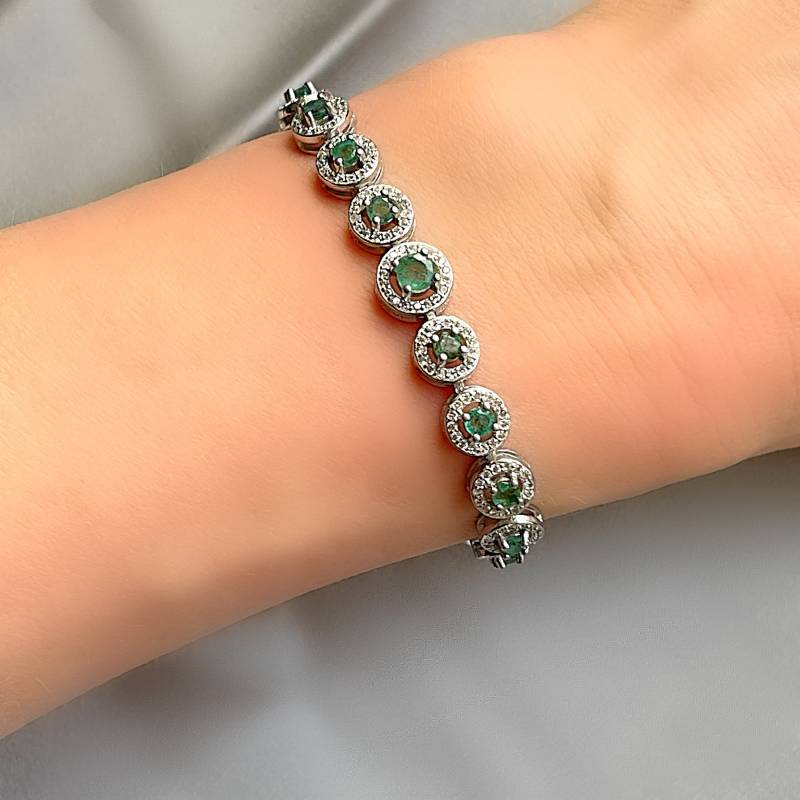 Echte Natürliche Smaragd Halo Graduiert Verstellbare Schieber Silber Armband von SarayaSilver