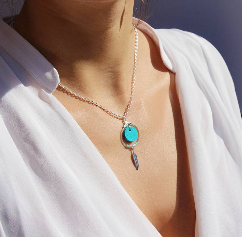 Halskette "Nikiti" - Anhänger Kreis Miyuki Perlen Set Türkis Blau Lammfell Silber Pen Schmuck Ethno-Chic Halskette "Nikiti" - Anhänger Kreis Miyuki Perlen Set Türkis Blau Lammfell Silber Pen Schmuck Ethno-Chic von Sarayana