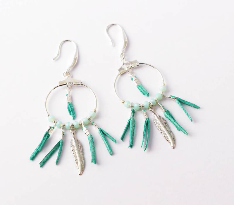 Jetzige Frau Weihnachten - Ohrringe "Kwanita" Leder, Mintgrün, Silber Stift Glas Wasserkristalle von Sarayana