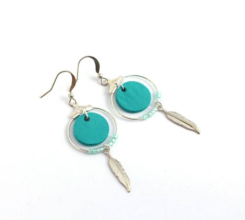 Ohrringe "Nikiti" - Kreis Leder Türkis Silber Stift Mini Kreolisch Ethno-Chic-Böhmisch-Chic Ohrringe "Nikiti" - Kreis Leder Türkis Silber Stift Mini Kreolisch Ethno-Chic-Böhmisch-Chic von Sarayana