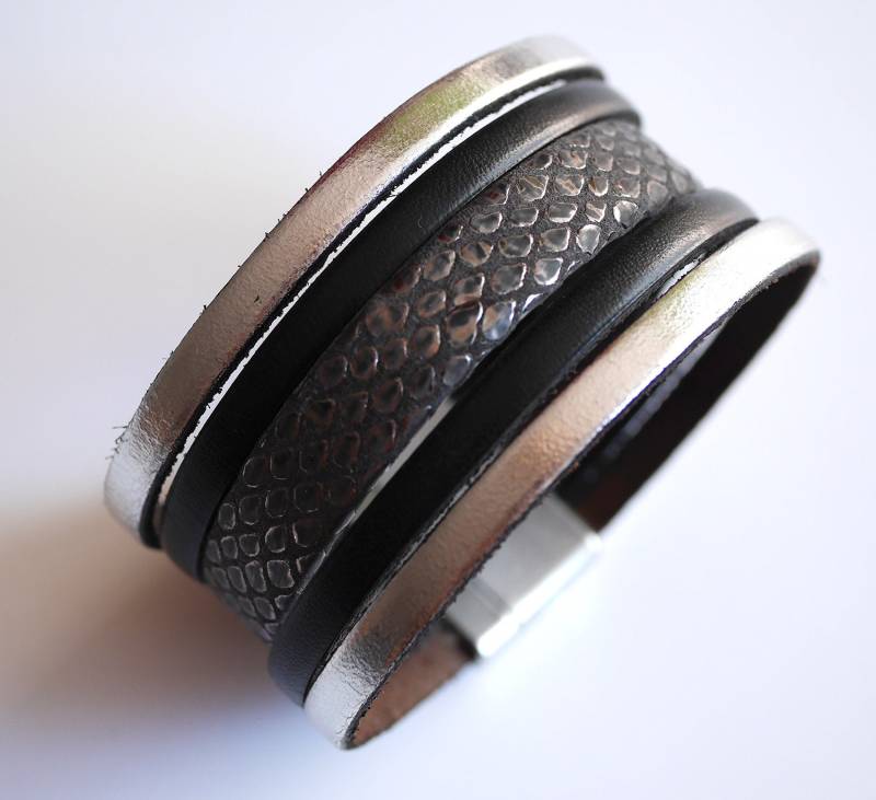 Weihnachts Geschenk Frau - "Black Stripe" Schwarz Und Silber Leder Manschette Armband Weihnachts Geschenk Frau - "Black Stripe" Schwarz Und Silber Leder Manschette Armband von Sarayana