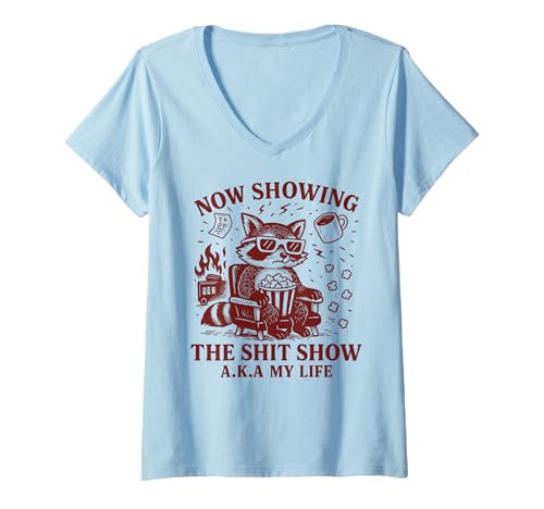 Damen Waschbär Popcorn zeigt jetzt Chaotic Life Meme T-Shirt mit V-Ausschnitt Damen Waschbär Popcorn zeigt jetzt Chaotic Life Meme T-Shirt mit V-Ausschnitt von Sarcastic Animal Chaos Humor Apparel