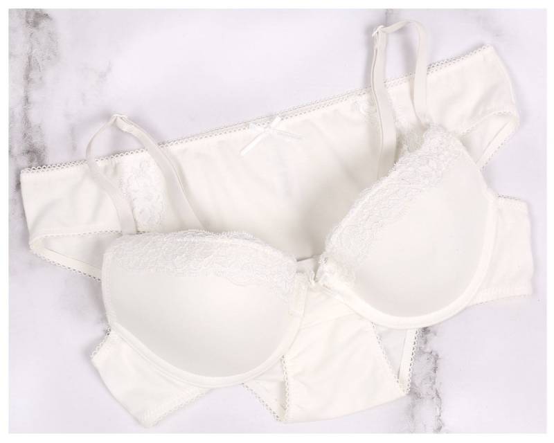 Sarcia.eu Bügel-Bikini Ecrufarbenes Unterwäsche-Set, Slip und BH 75C von Sarcia.eu