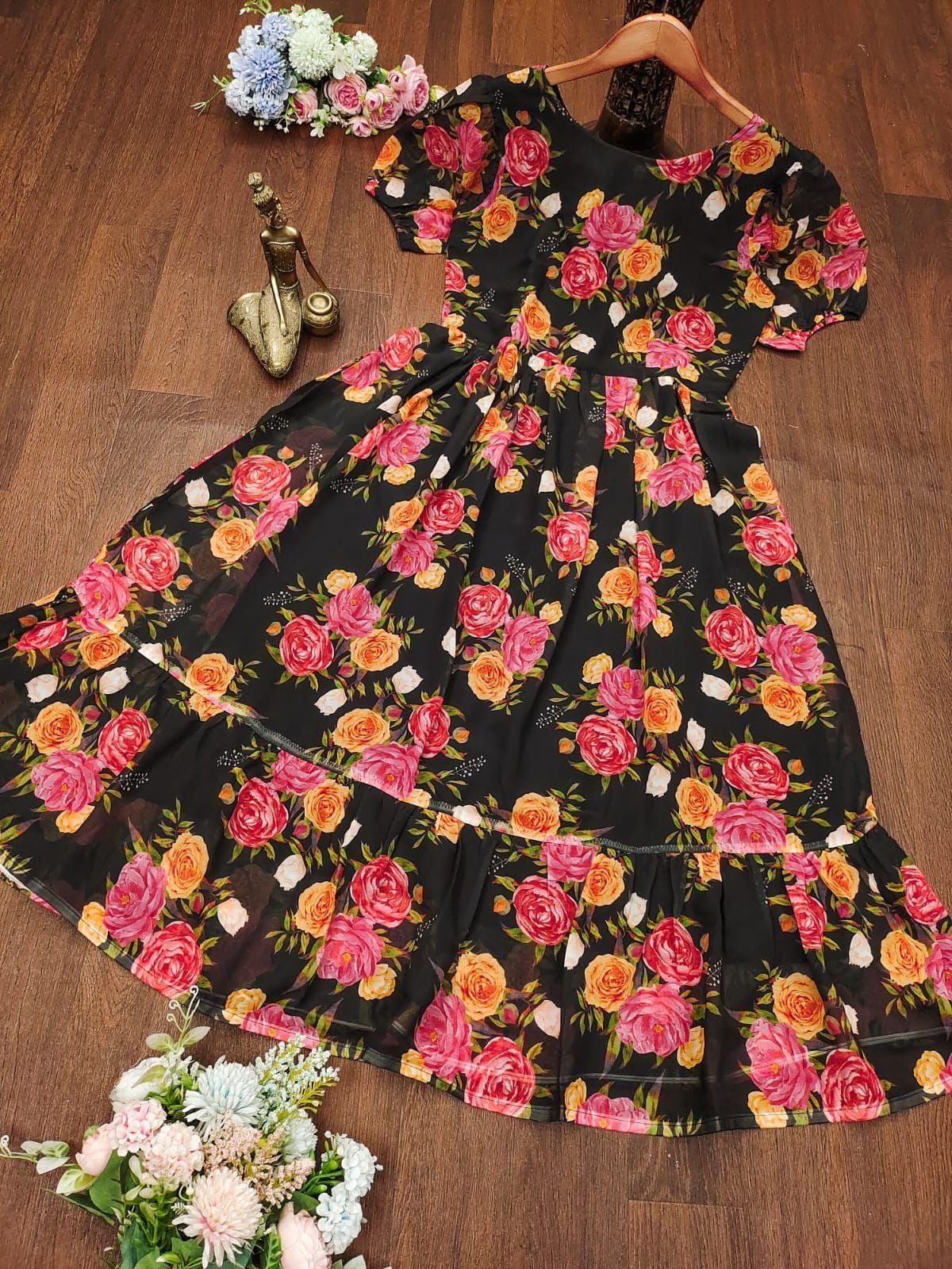 Floral Gown Floral Gown von Sareebella