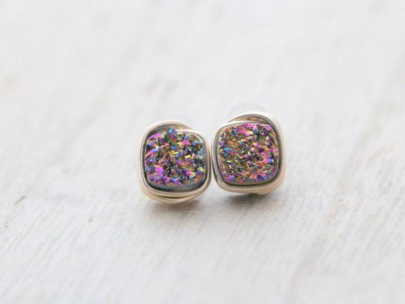 Quadrat Druzy Ohrstecker, Regenbogen Geode, Edelstein Ohrringe, Gold, Rose, Sterlingsilber - Unicorn von SaressaDesigns
