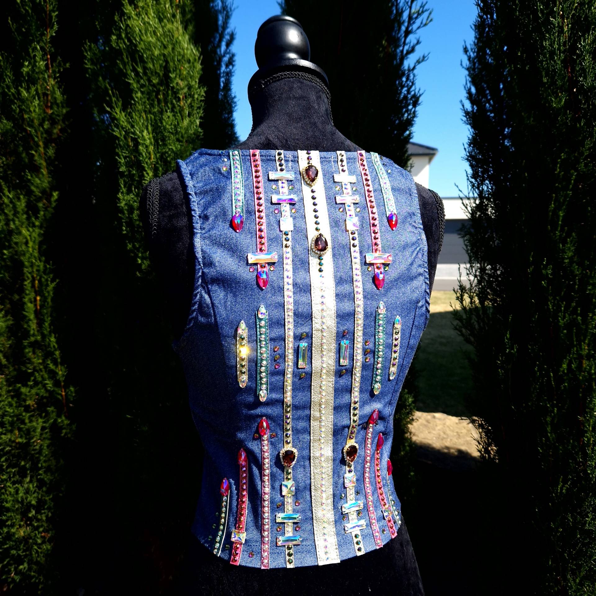 Western Show Weste Gr. Xs "Sunshine" Showoutfit Westernoutfit Showjacket Pleasure Outfit Vest Showmanship Trail Western Show Weste Gr. Xs "Sunshine" Showoutfit Westernoutfit Showjacket Pleasure Outfit Vest Showmanship Trail von Sarihandmadestuff