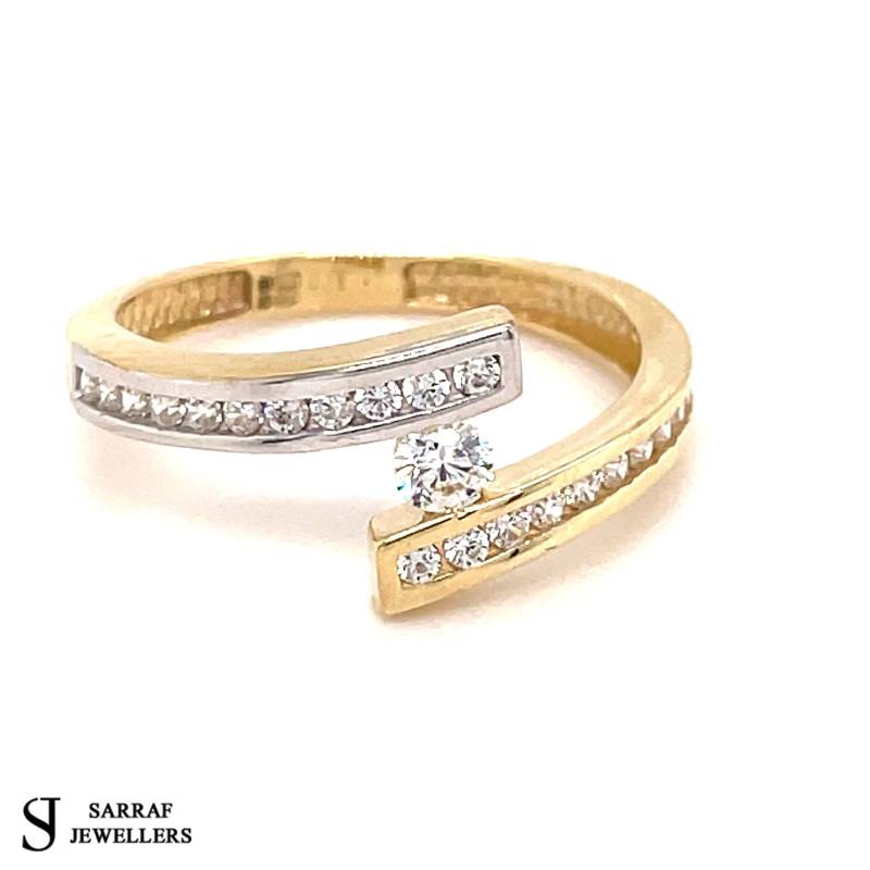 9 Karat Gelbgold Verlobungsring | Zeitlos Und Elegant Symbol Der Liebe Des Engagements 375 Stempel von SarrafJewellers
