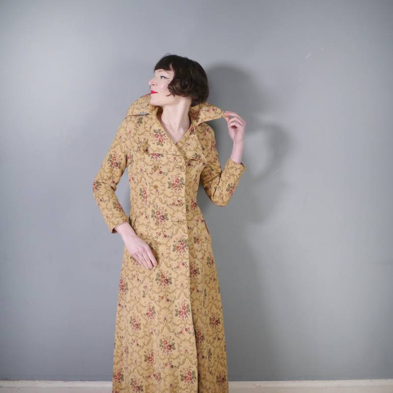 60Er 70Er/1960Er 1970Er Langer, Schlanker Blumen-Tapestry Brokade-Maximantel - Boho-Herbst-Regentschaftsmantel Xs von SartorialMatters