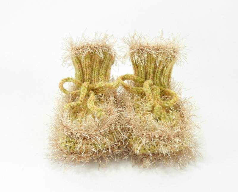 Handgestrickte Baby Booties - Beige Grün, 0 3 Monate von SasasHandcrafts