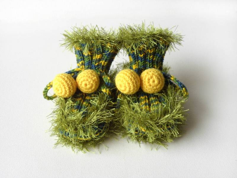Handgestrickte Baby Booties - Grün, 6 9 Monate von SasasHandcrafts
