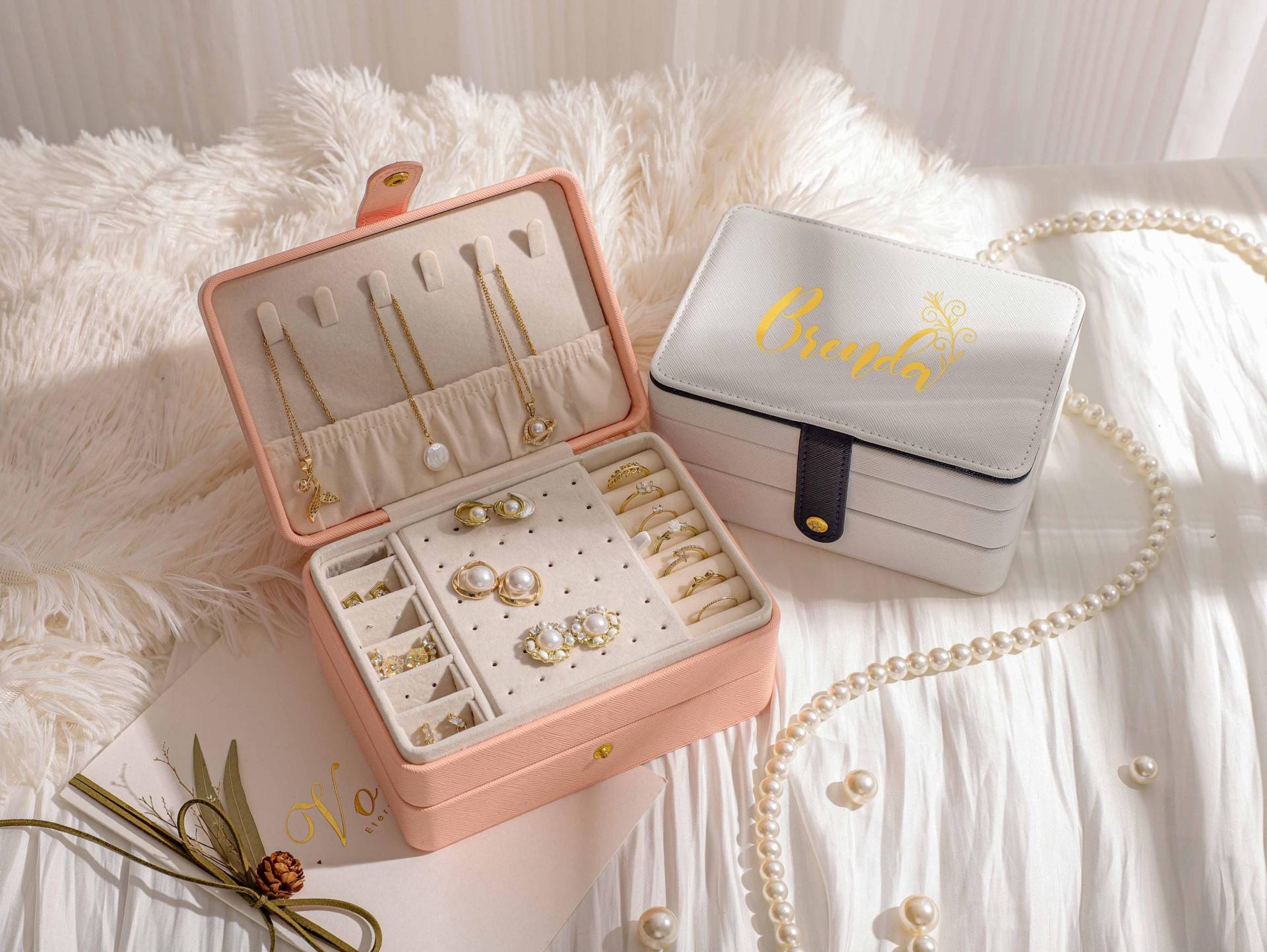 Personalised Vegan Leather Jewellery Case, Bridesmaid Gifts, Gift For Her, Organizer Box Ring Storage, Travel Jewelry Birthday von SaschaMoes