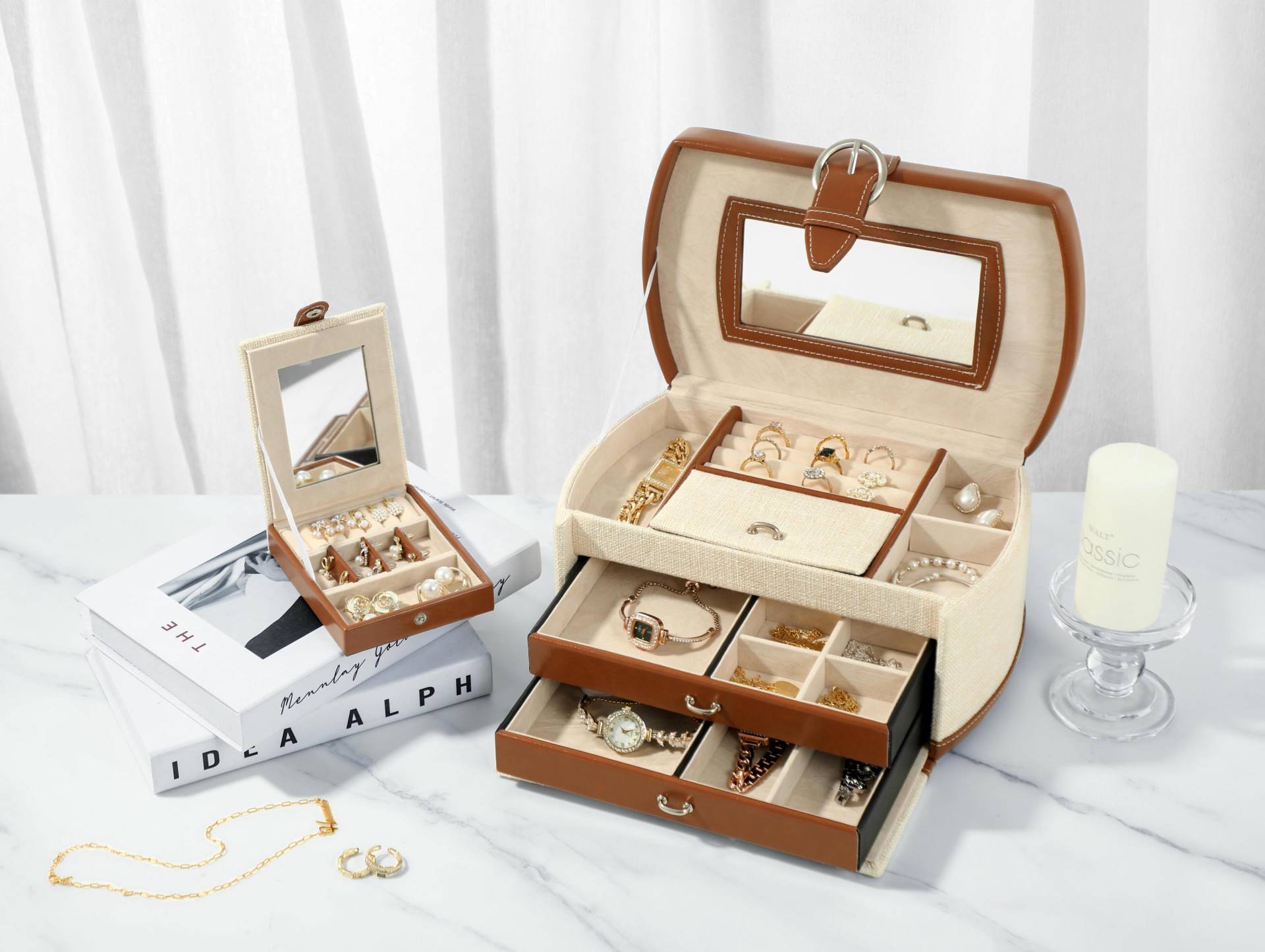 Personalized Jewelry Box, Travel Case, Bridesmaid Organizer, Holder, Leather & Linen Patchwork Box von SaschaMoes