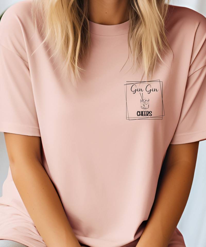 statement Shirt - Gin Cheers Minimalistisch T-Shirt Sprüche Geschenk Lebenseinstellung Spruch Ginliebhaber Tonic Longdrink von Saskialalamania