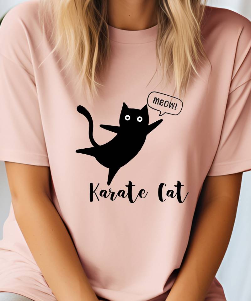statement Shirt - Karate Cat Miau Tierliebe Katze Love Minimalistisch T-Shirt Tierlove Geschenk Trend Modisch Kätzchen Katzenliebhaber von Saskialalamania