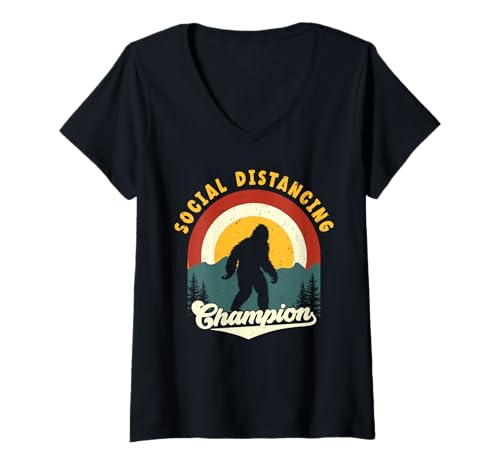 Damen Social Distancing Champion - Giant Camping Bigfoot T-Shirt mit V-Ausschnitt Damen Social Distancing Champion - Giant Camping Bigfoot T-Shirt mit V-Ausschnitt von Sasquatch Monster Yeti - funny men forest