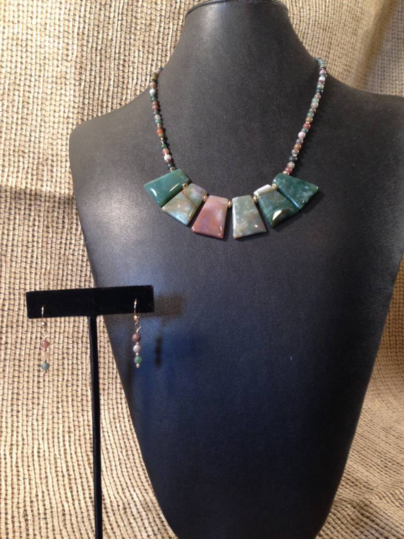 Fancy Jaspis Und Goldene Halskette Ohrringe Set Fancy Jaspis Und Goldene Halskette Ohrringe Set von SassandBlingDesigns