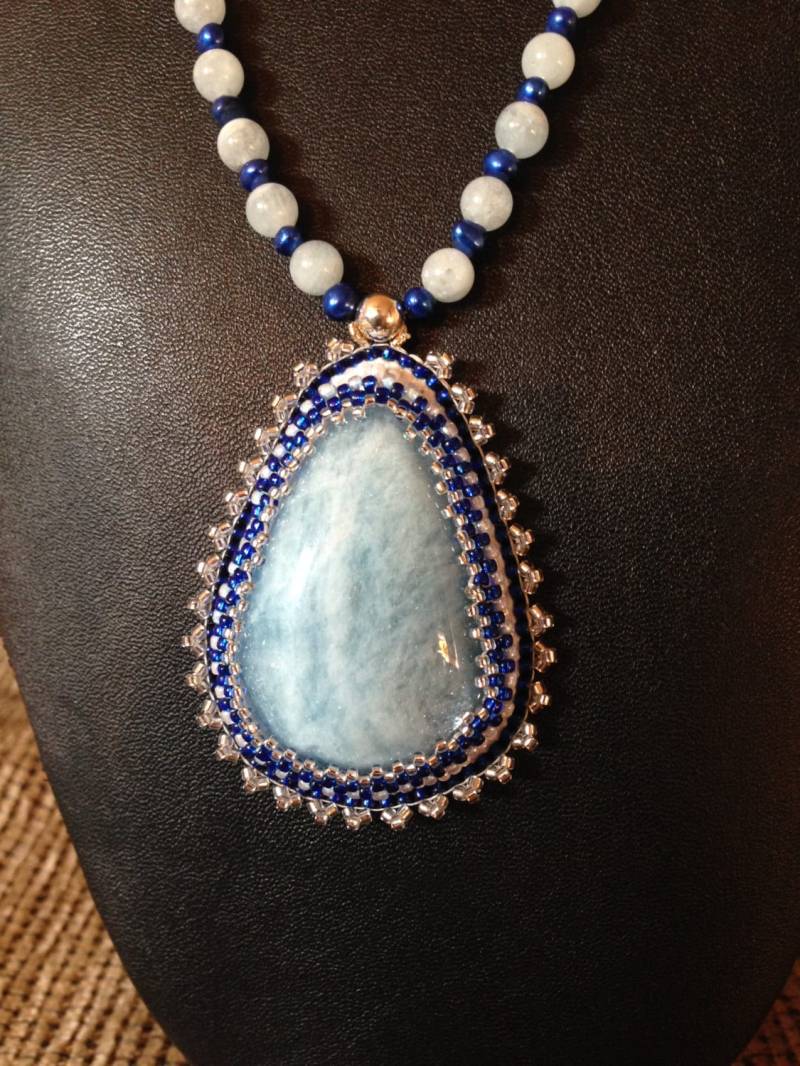 Riesige Aquamarin Teardrop Perlen, Anhänger Und Kette Mit Sterling Silber von SassandBlingDesigns