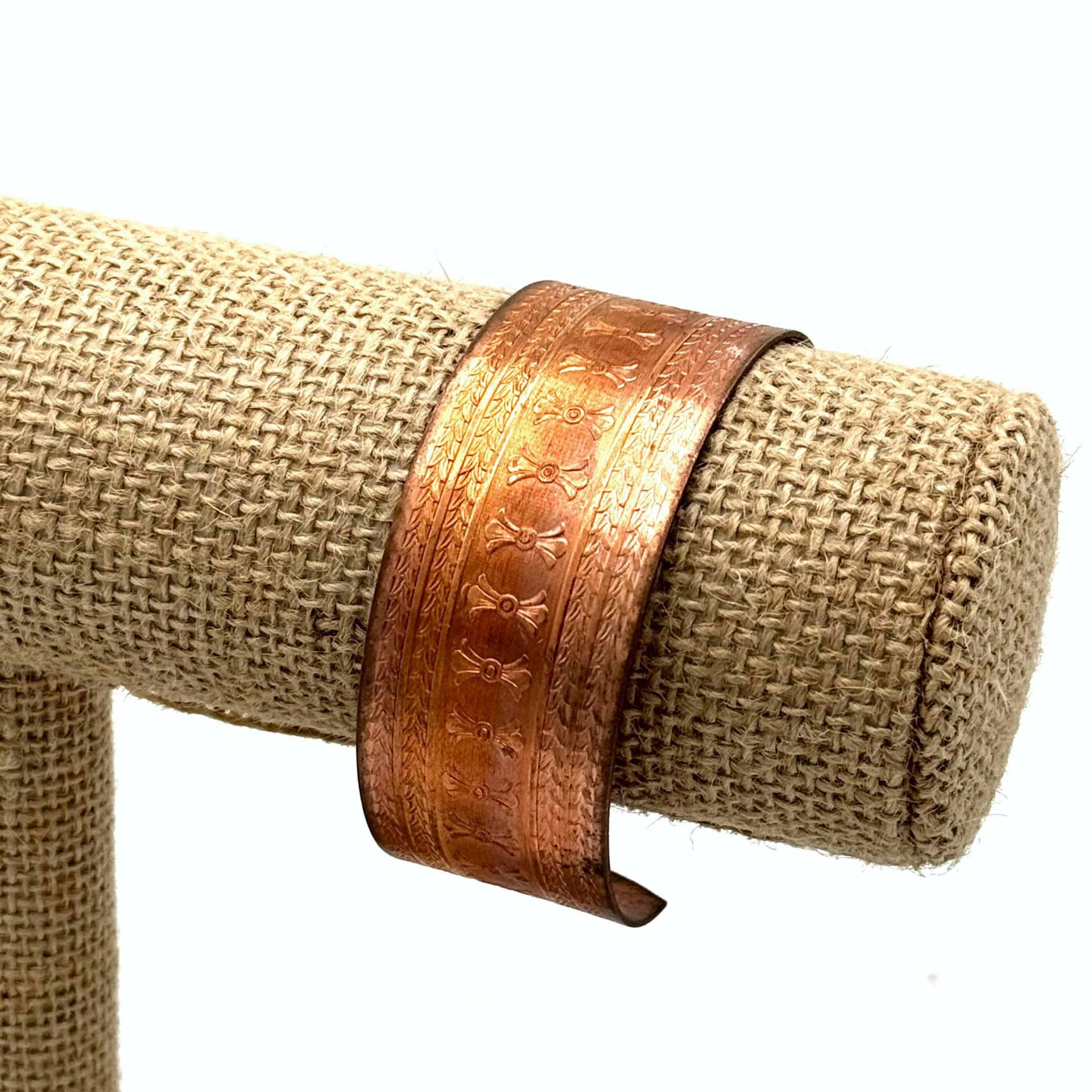 Vintage Kupfer Finish Messing Manschette Armband Vintage Kupfer Finish Messing Manschette Armband von SassyBrassyCo