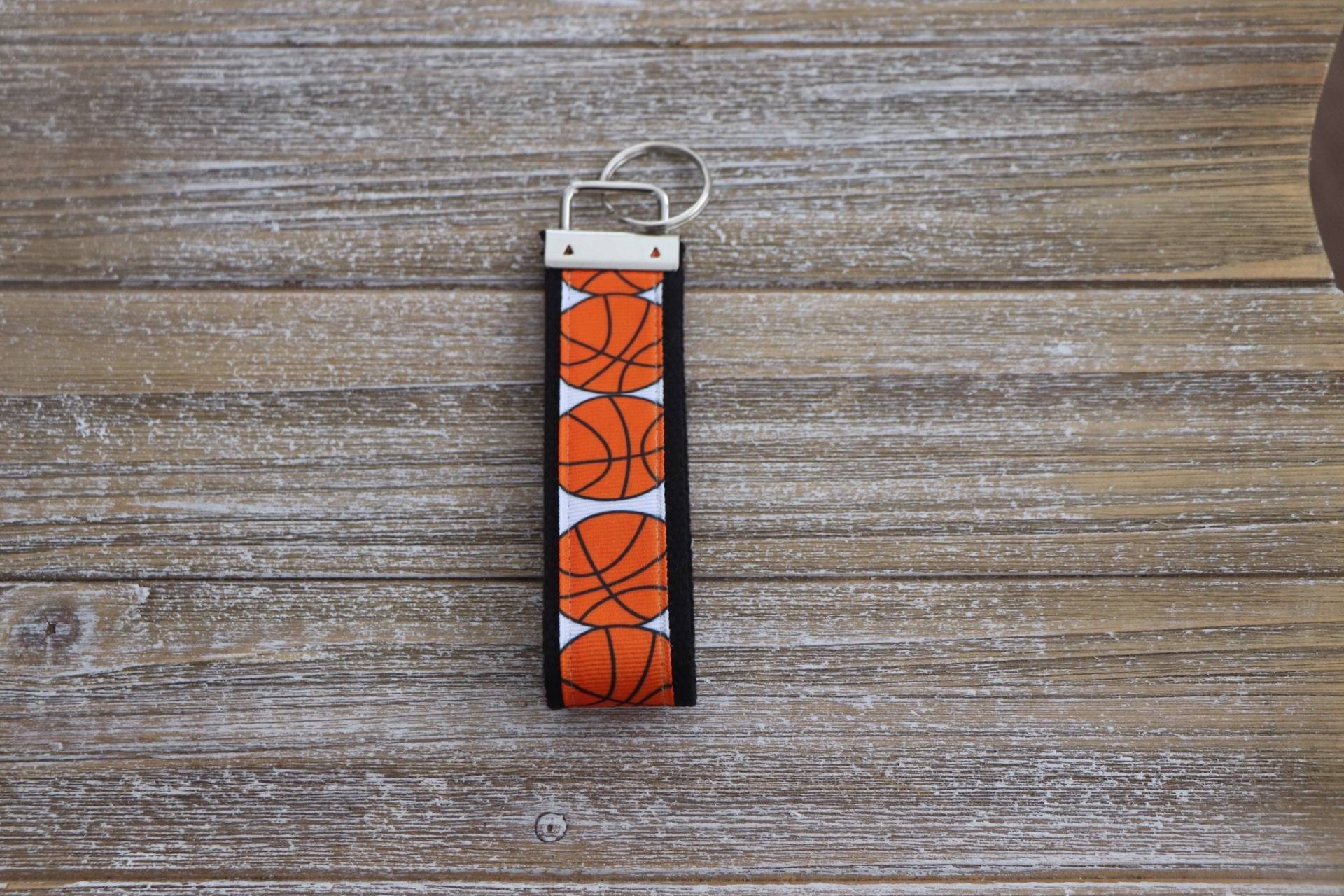 Basketball Schlüsselanhänger, Schlüsselanhänger Für Frauen, Und Charms, Coole Trainer Geschenk, Frau Basketball Schlüsselanhänger, Schlüsselanhänger Für Frauen, Und Charms, Coole Trainer Geschenk, Frau von Sassygirlheadbands