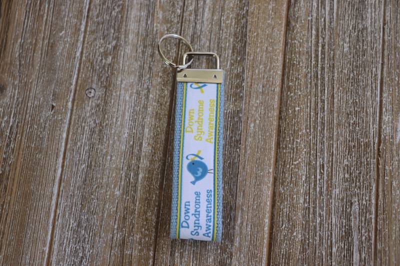 Down Syndrom Awareness Keychain - Schlüsselanhänger Für Frauen Mädchen Lehrer Geschenk Geschenke von Sassygirlheadbands
