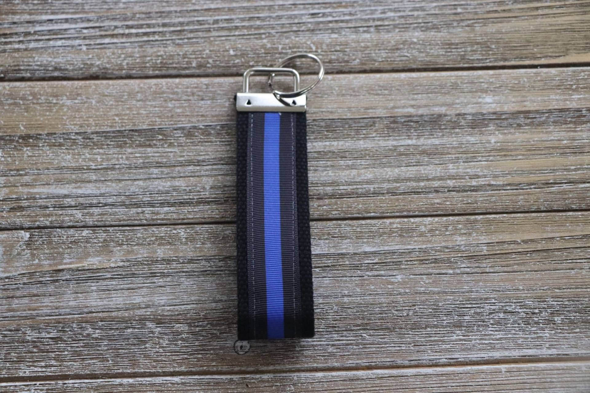 Dünne Blaue Linie Schlüsselanhänger - Polizei Geschenk Geschenke Für Frauen Beste Lehrer Cooler Süßer Accessoire Dünne Blaue Linie Schlüsselanhänger - Polizei Geschenk Geschenke Für Frauen Beste Lehrer Cooler Süßer Accessoire von Sassygirlheadbands