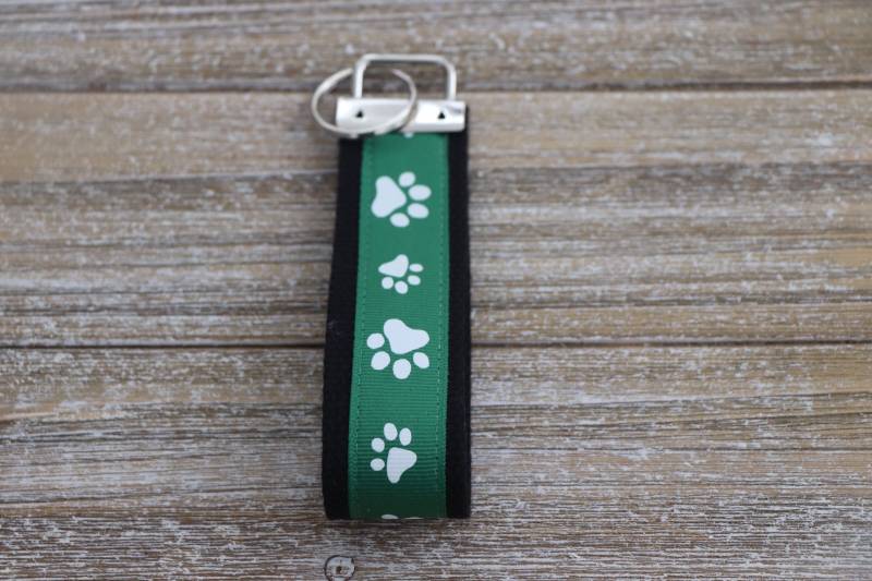 Grüner Pfotenabdruck Schlüsselanhänger - Für Frauen Süßer Cooles Geschenk Grüner Pfotenabdruck Schlüsselanhänger - Für Frauen Süßer Cooles Geschenk von Sassygirlheadbands