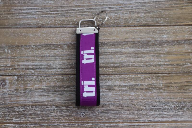 Lila Triangle Schlüsselanhänger, Schlüsselanhänger Für Frauen, Swim Bike Run Cooler Niedlicher von Sassygirlheadbands