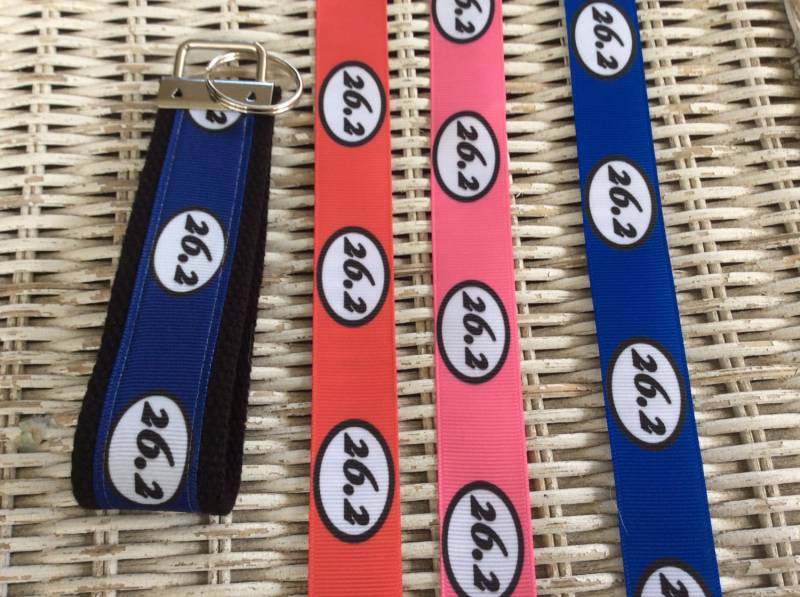 Marathon Schlüsselanhänger, Frauen Lauf Geschenk Für Frauen, Geschenke Sie, Accessoires, Mama von Sassygirlheadbands