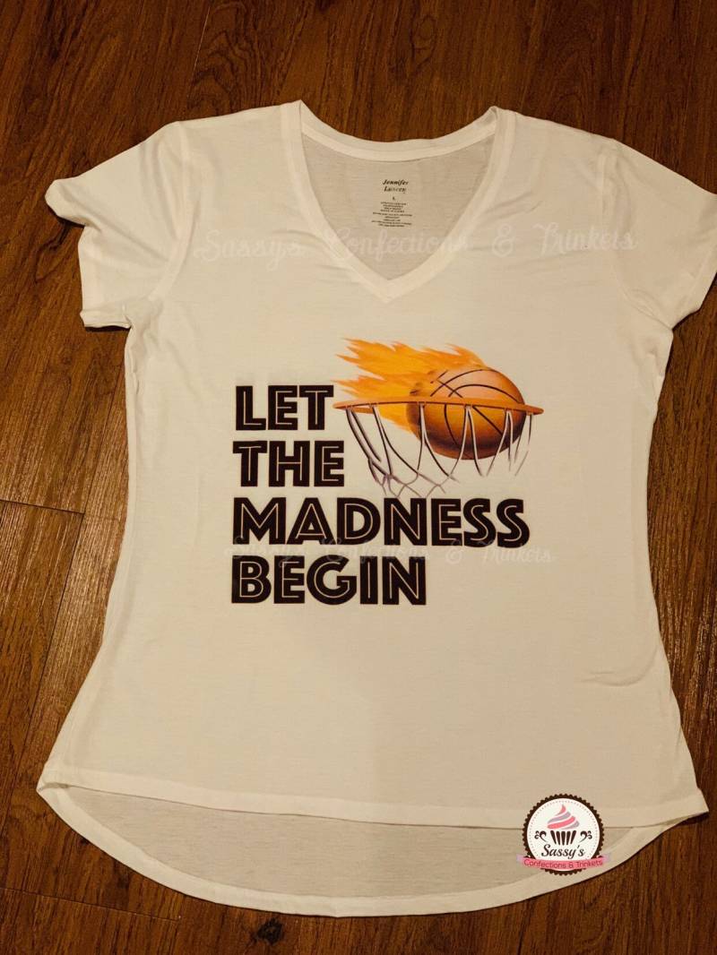 März Madness T-Shirt | Shirt Let The Begin von SassysConfections