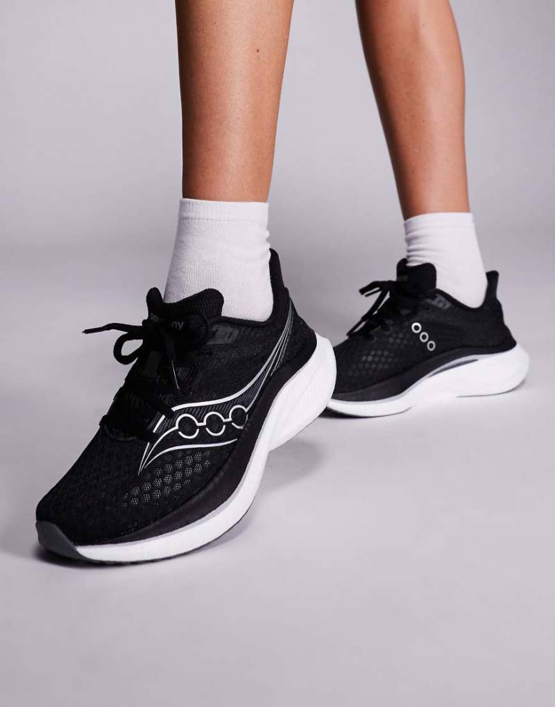 Saucony - Endorphin Speed 5 - Laufsneaker in Schwarz und Weiß von Saucony