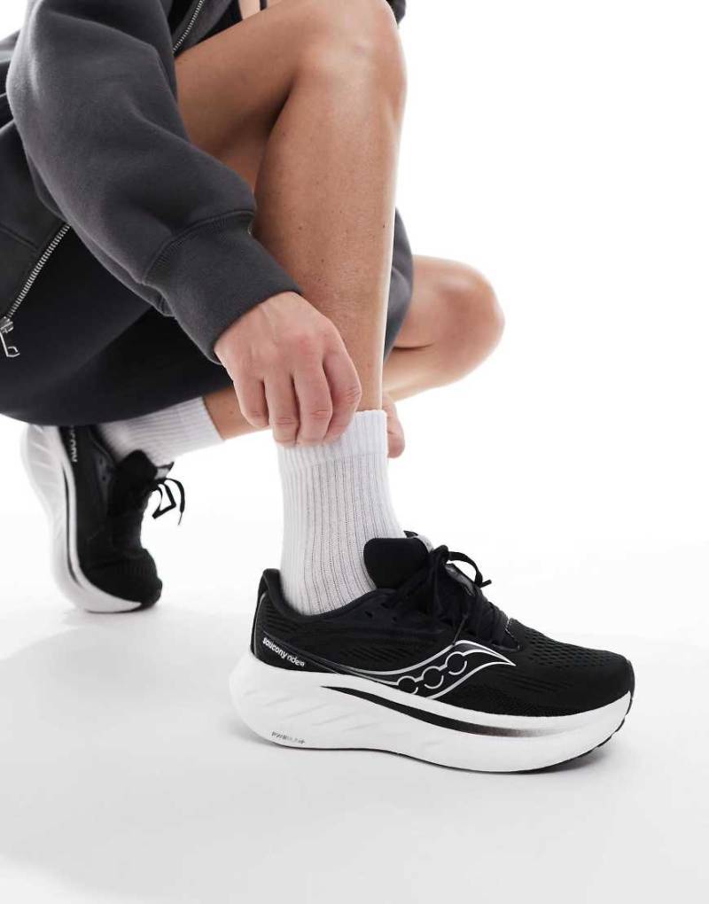 Saucony - Ride 18 - Sneaker in Schwarz und Weiß mit Dämpfung in neutralem Farbton von Saucony