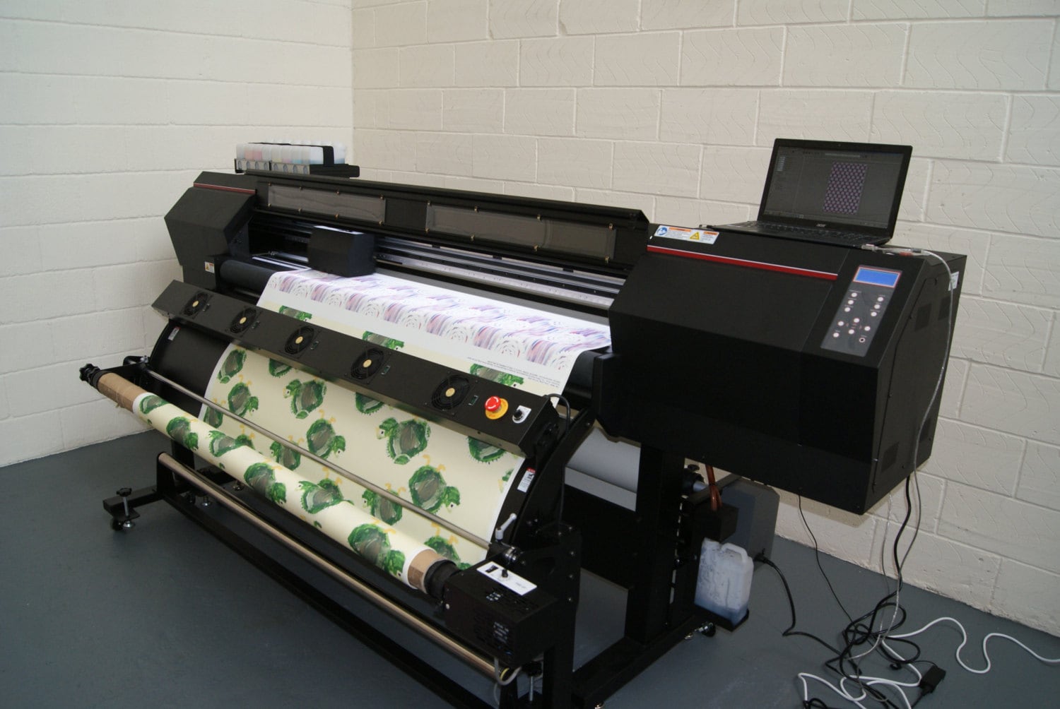 Ein Meter Digitaldruck Auf Stoff - Baumwolle, Seide, Leinen, Wolle. Drucken Sie Ihr Design Textil Ein Meter Digitaldruck Auf Stoff - Baumwolle, Seide, Leinen, Wolle. Drucken Sie Ihr Design Textil von Sauleprint