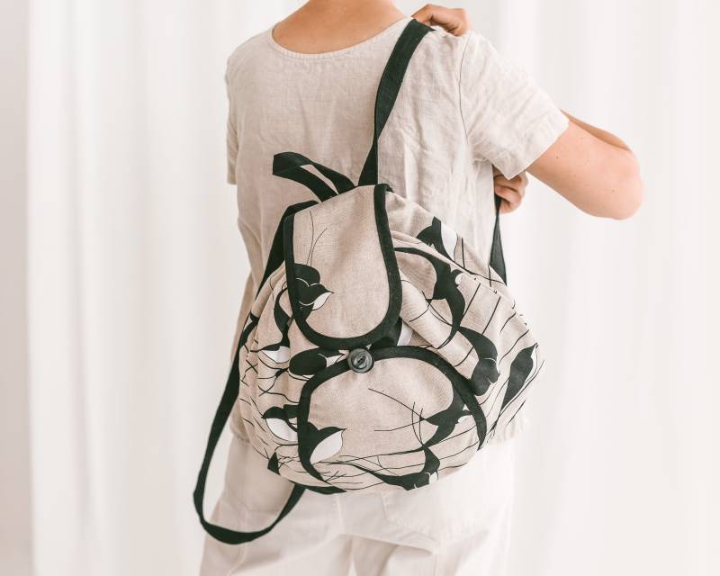 Leinen Rucksack Mit Schwalben Kordelzug Boho Tasche Reiserucksack Leinen Rucksack Mit Schwalben Kordelzug Boho Tasche Reiserucksack von SavaSeasonsUS