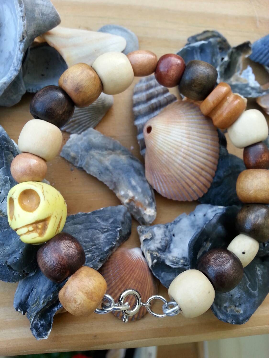 Sommer Hippie Strand Holz Stein Schädel Armreif Armband Sommer Hippie Strand Holz Stein Schädel Armreif Armband von SavannahVoodoo