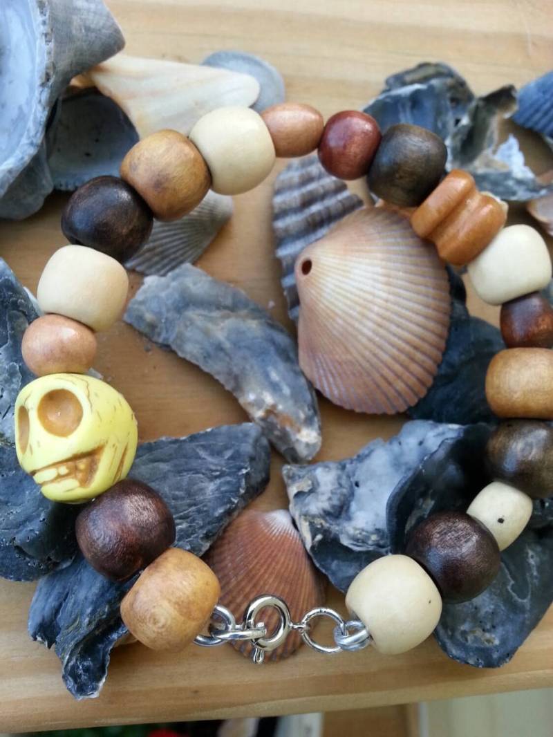 Sommer Hippie Strand Holz Stein Schädel Armreif Armband Sommer Hippie Strand Holz Stein Schädel Armreif Armband von SavannahVoodoo