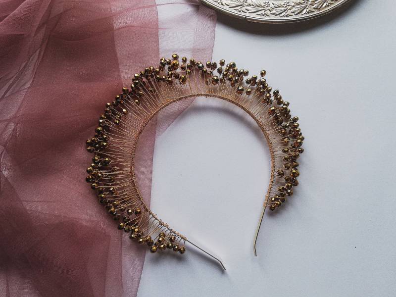 Gold Braut Hochzeit Krone Tiara Festival Wear Crystal Headdres Goldkrone Stirnband Erwachsene Kronen Und Tiaras Gold Braut Hochzeit Krone Tiara Festival Wear Crystal Headdres Goldkrone Stirnband Erwachsene Kronen Und Tiaras von SavchenkoDesign