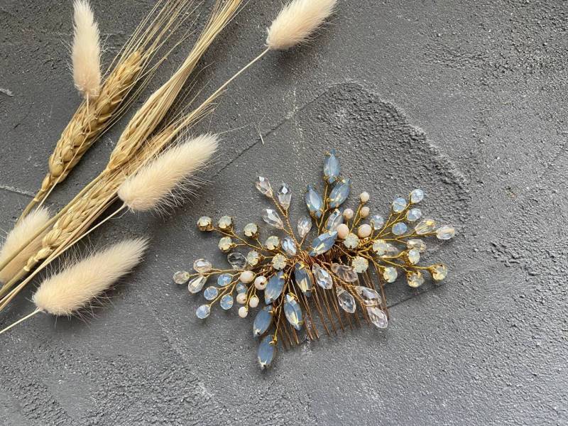 Mondstein Seitlicher Haarkamm Weißer Opal Rosegold Haarteil Kopfschmuck Hochzeit Strand Minimalist Haarspange von SavchenkoDesign