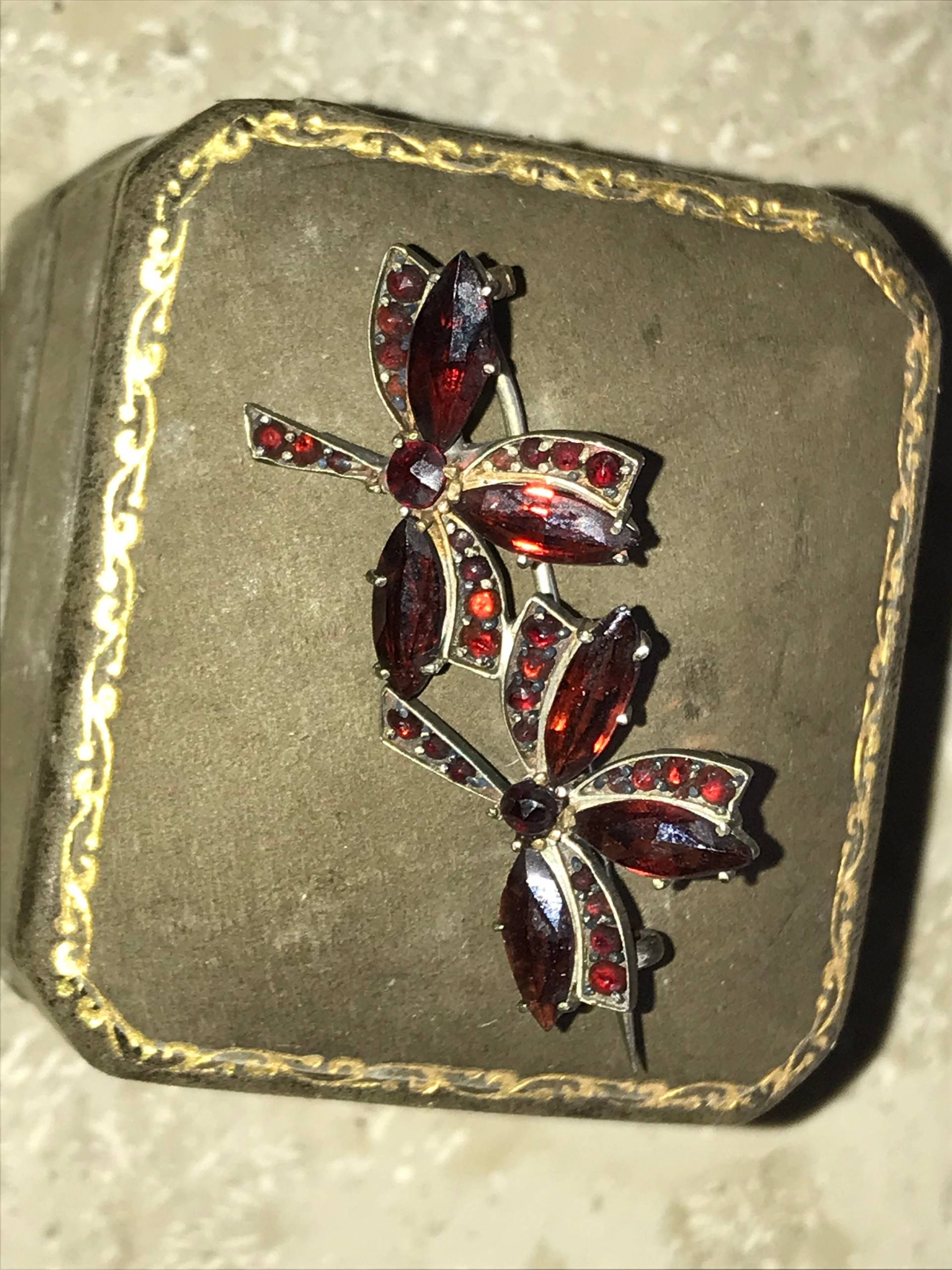 Granat Brosche Um 1900 Alt Antik Granat Brosche Um 1900 Alt Antik von SaveTheJewelry