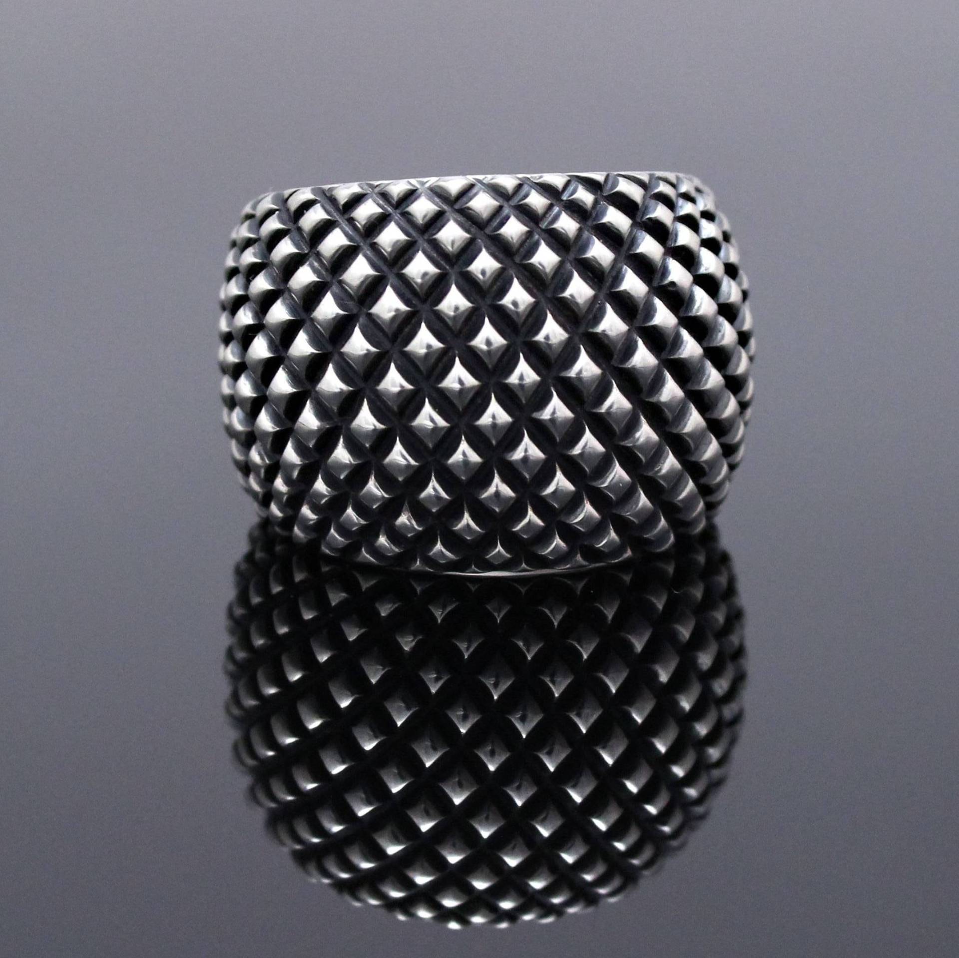 Gepolsterter Gewölbter Ring von SavoieJoaillerie