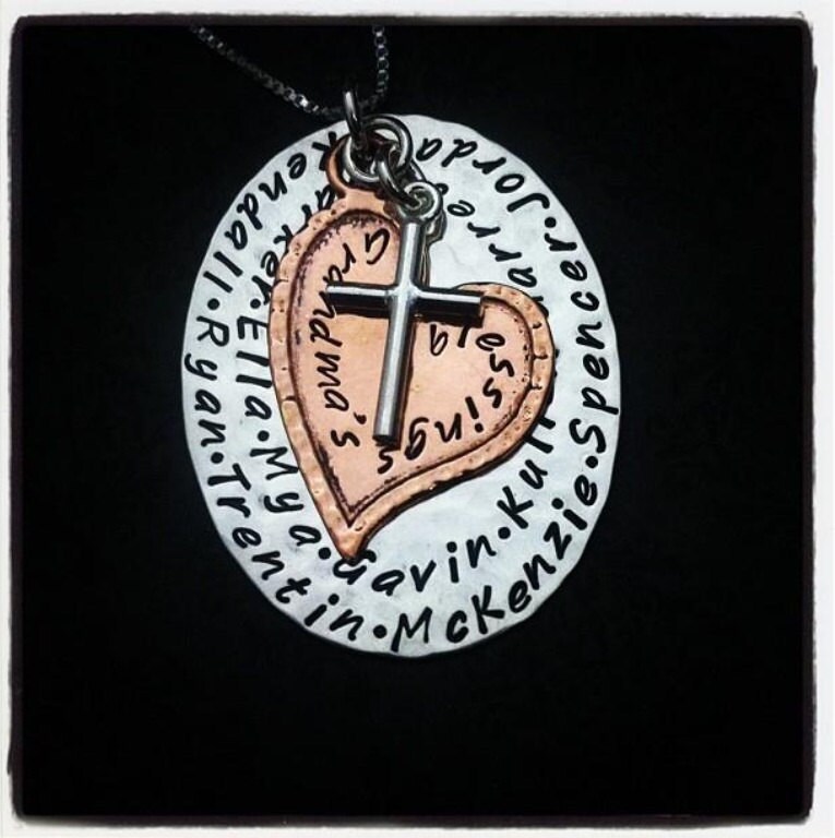 Hand Gestempelt Schmuck - Großmutter Halskette Kreuz Herz Geschenk Für Sie Personalisierte Sagen Alles Hand Gestempelt Schmuck - Großmutter Halskette Kreuz Herz Geschenk Für Sie Personalisierte Sagen Alles von SayAnythingJewelry