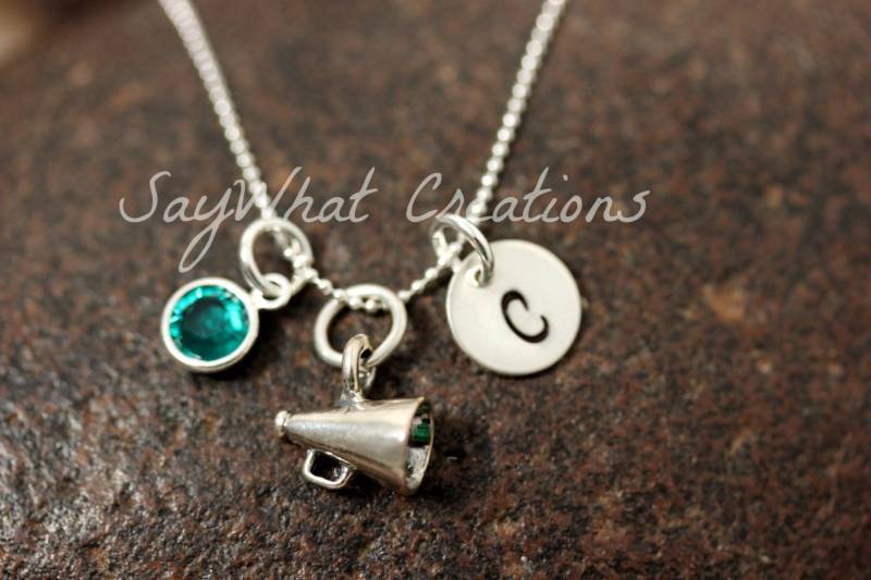 sterling Silber Cheerleader Megaphon Anhänger Mit Mini Hand Gestempelt Initiale Und Geburtsstein von SayWhatCreations