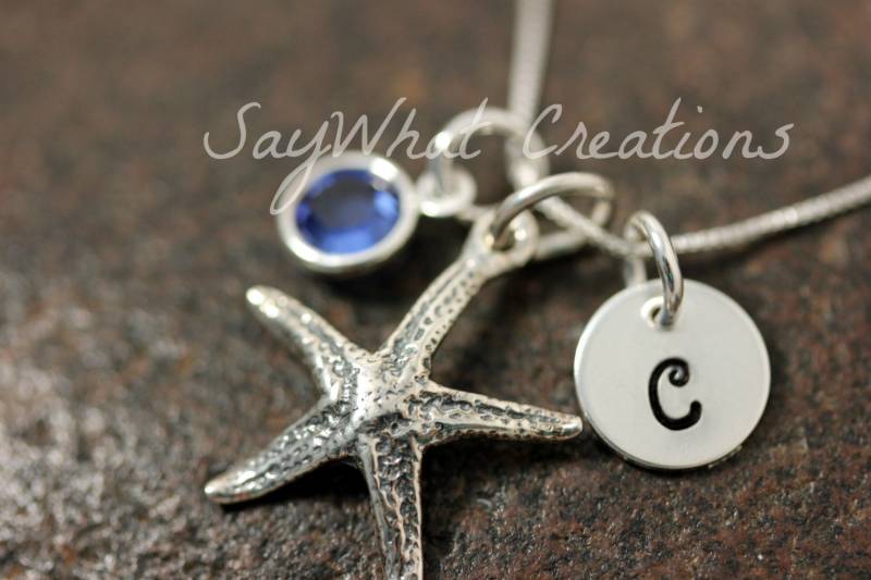 sterling Silber Mini Initiale Gestempelt Charm Kette Seestern von SayWhatCreations