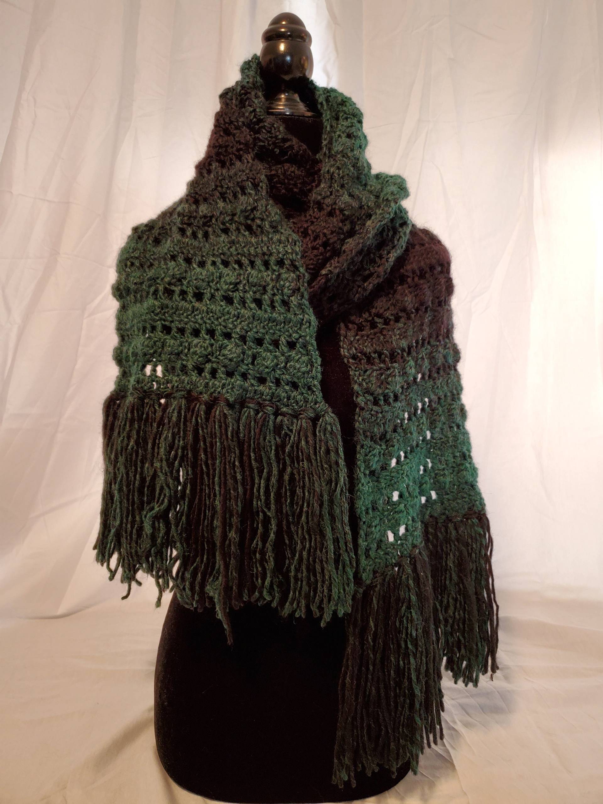 Extra Langer Bommelschal Wrap Extra Langer Bommelschal Wrap von SaydeesHandmade