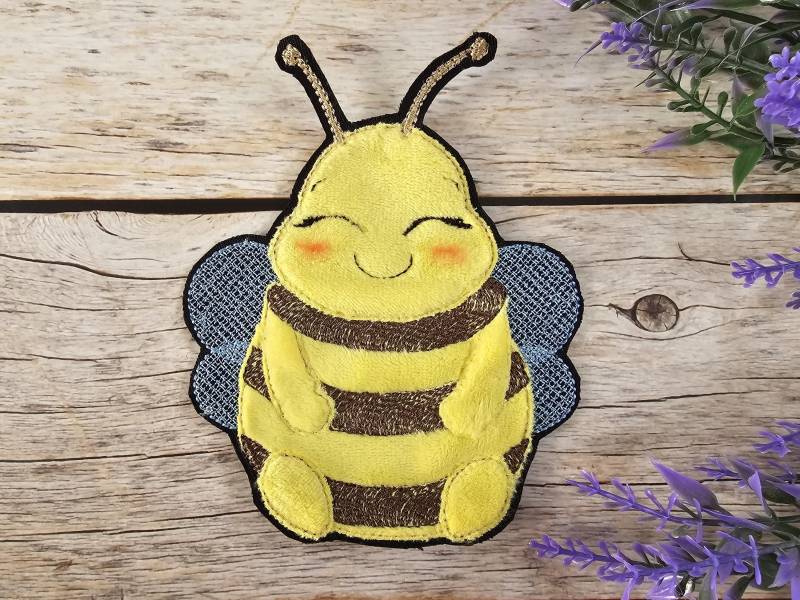 Applikation Hummel Biene Als Aufnäher, Bügelpatch Oder Patch Für Den Schulranzen von ScaBaDesignArts
