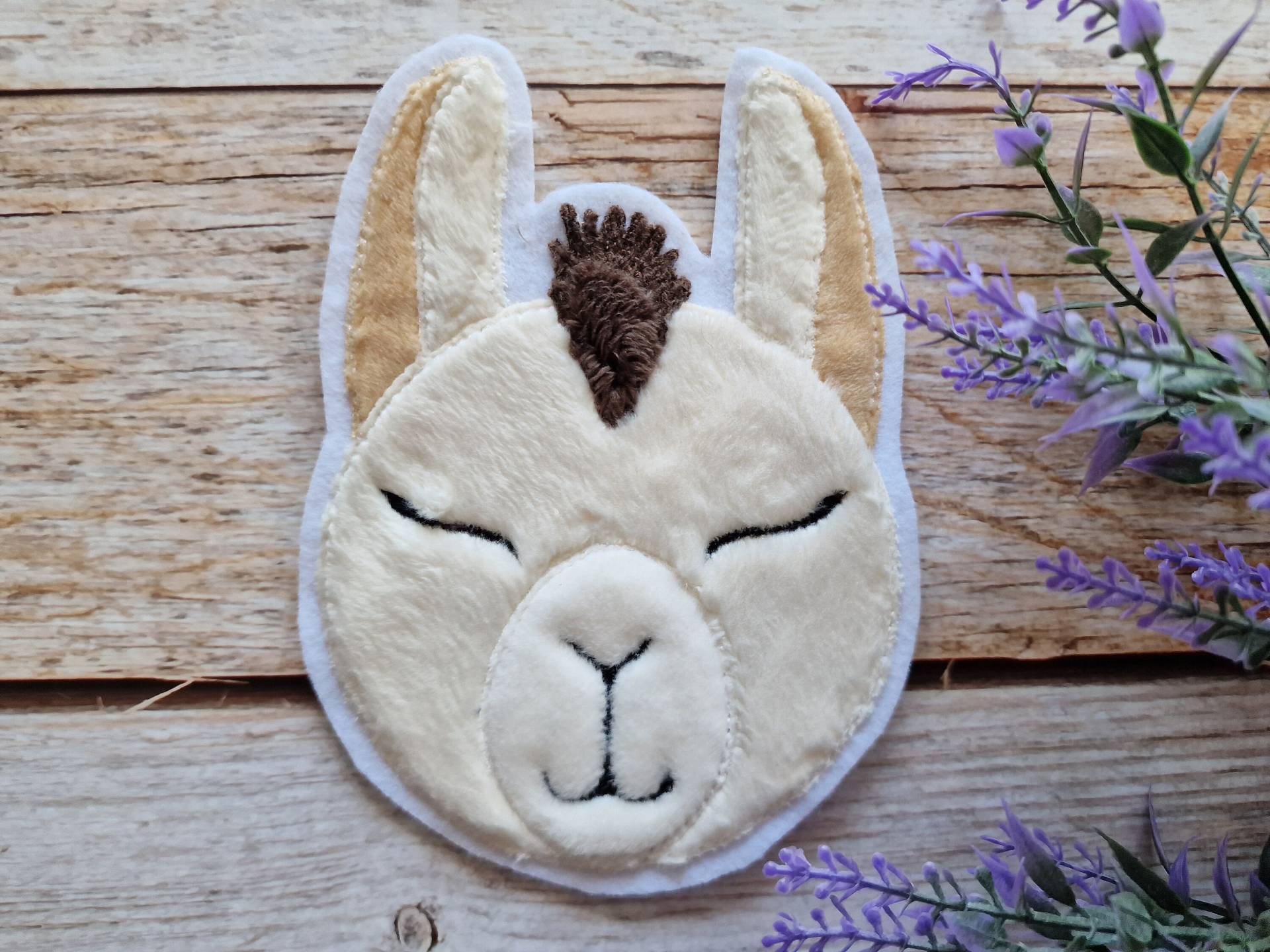 Applikation Lama Als Aufnäher, Bügelpatch Oder Patch Für Den Schulranzen von ScaBaDesignArts