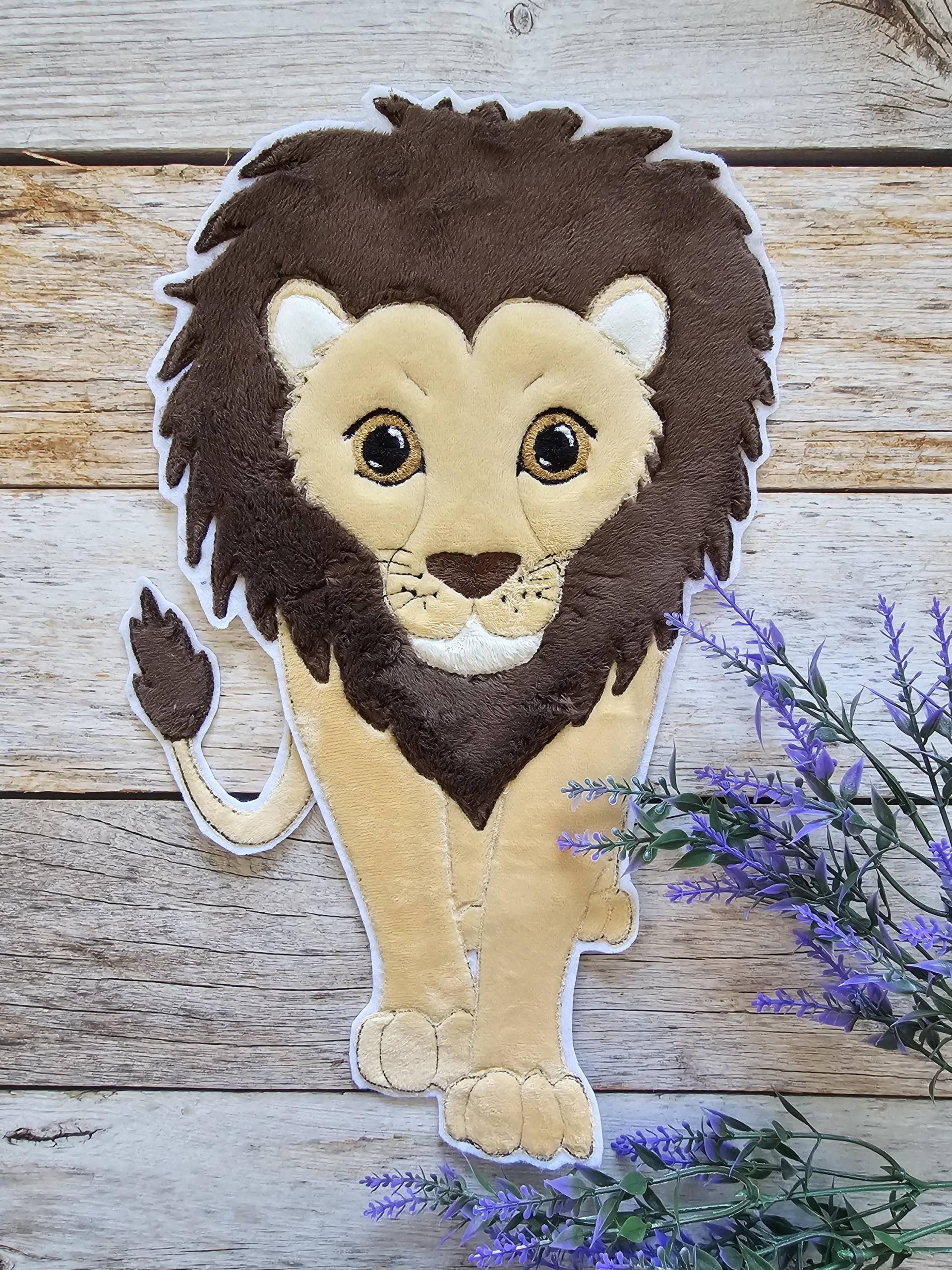 Applikation Löwe Als Aufnäher, Bügelpatch Oder Patch Für Den Schulranzen von ScaBaDesignArts