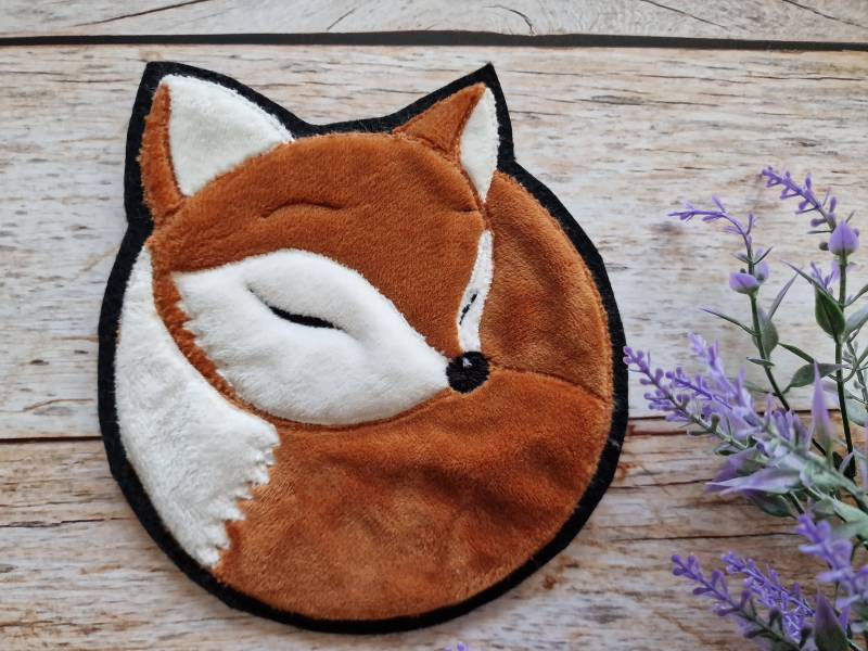 Applikation Schlafender Fuchs Als Aufnäher, Bügelpatch Oder Patch Für Den Schulranzen von ScaBaDesignArts