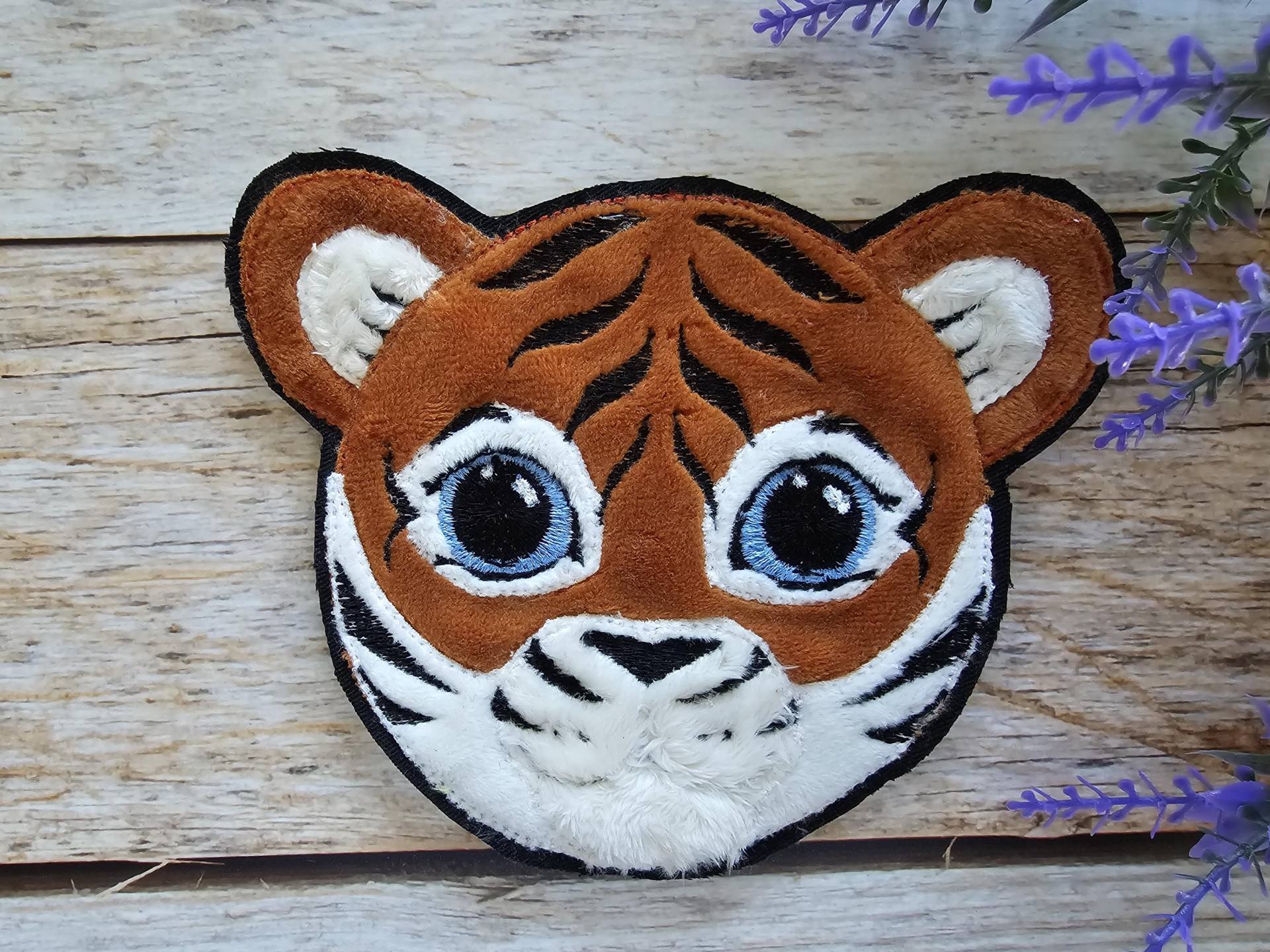 Applikation Tiger Als Aufnäher, Bügelpatch Oder Patch Für Den Schulranzen Applikation Tiger Als Aufnäher, Bügelpatch Oder Patch Für Den Schulranzen von ScaBaDesignArts